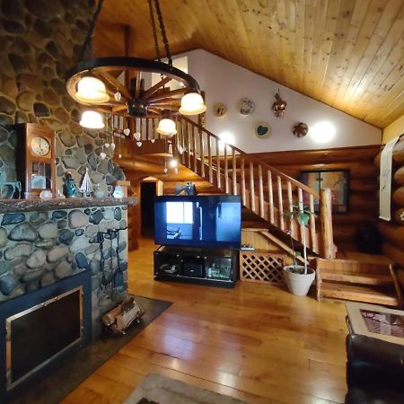 Union Bay Log Home 외부 사진