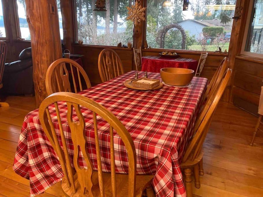 Union Bay Log Home 외부 사진