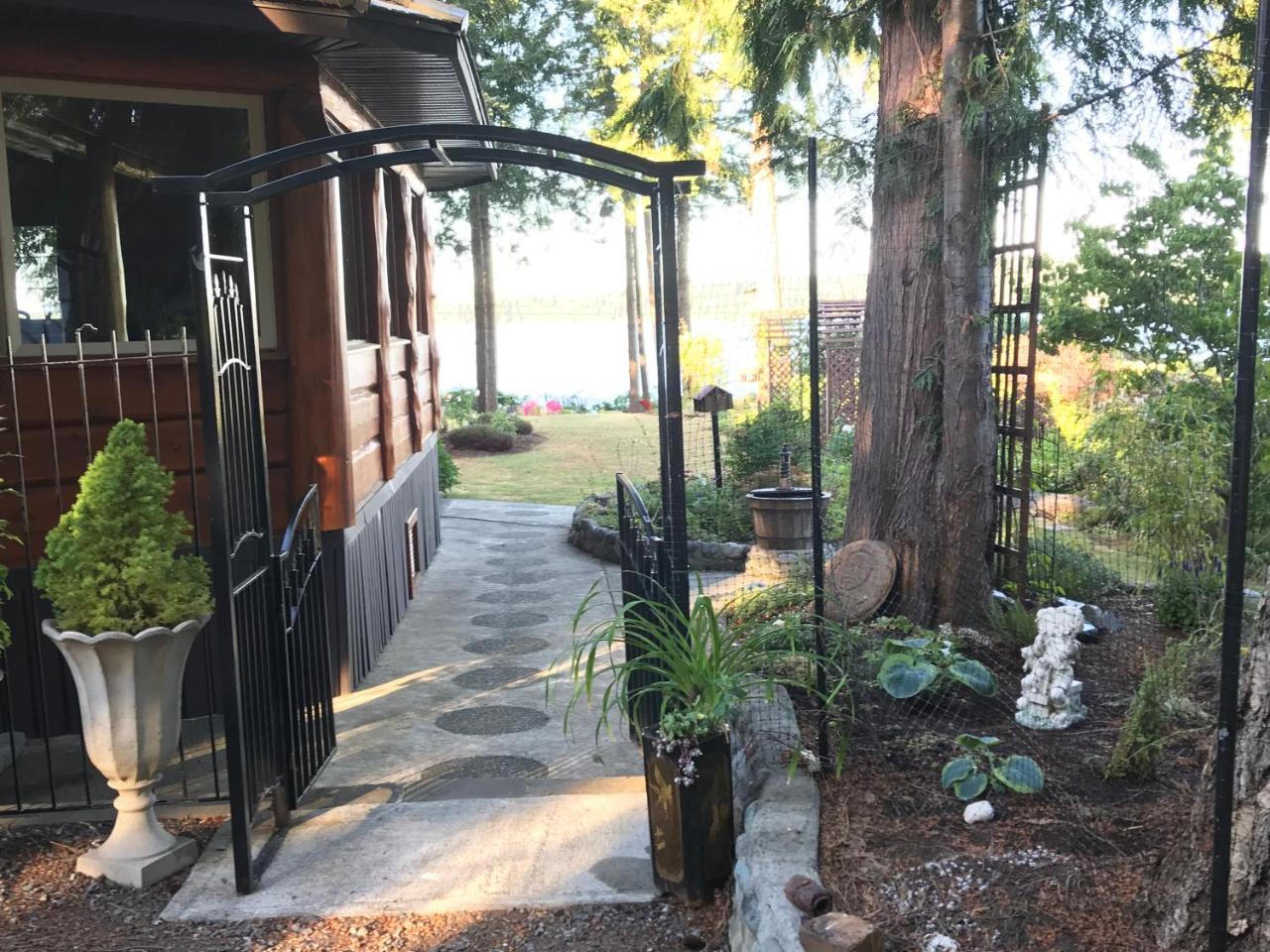 Union Bay Log Home 외부 사진