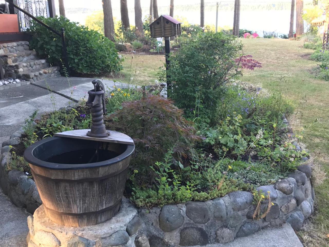Union Bay Log Home 외부 사진